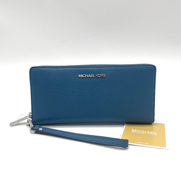 Michael Kors Large Continental Wallet Wristlet - Picture 3 of 7